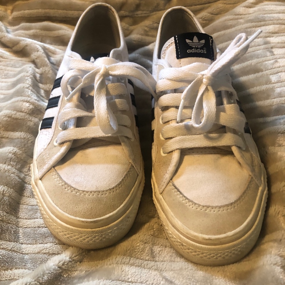 Adidas Nizza Low size 8
